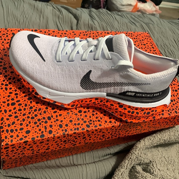 Nike Invincible 3 - Picture 3 of 8